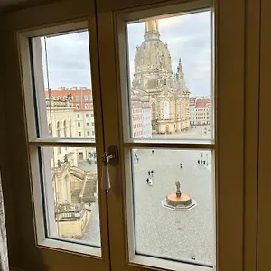 Exklusives Luxusapartment Mit Einmaligem Blick Zur Frauenkirche - Parkplatz Kostenfrei Apartment Dresden